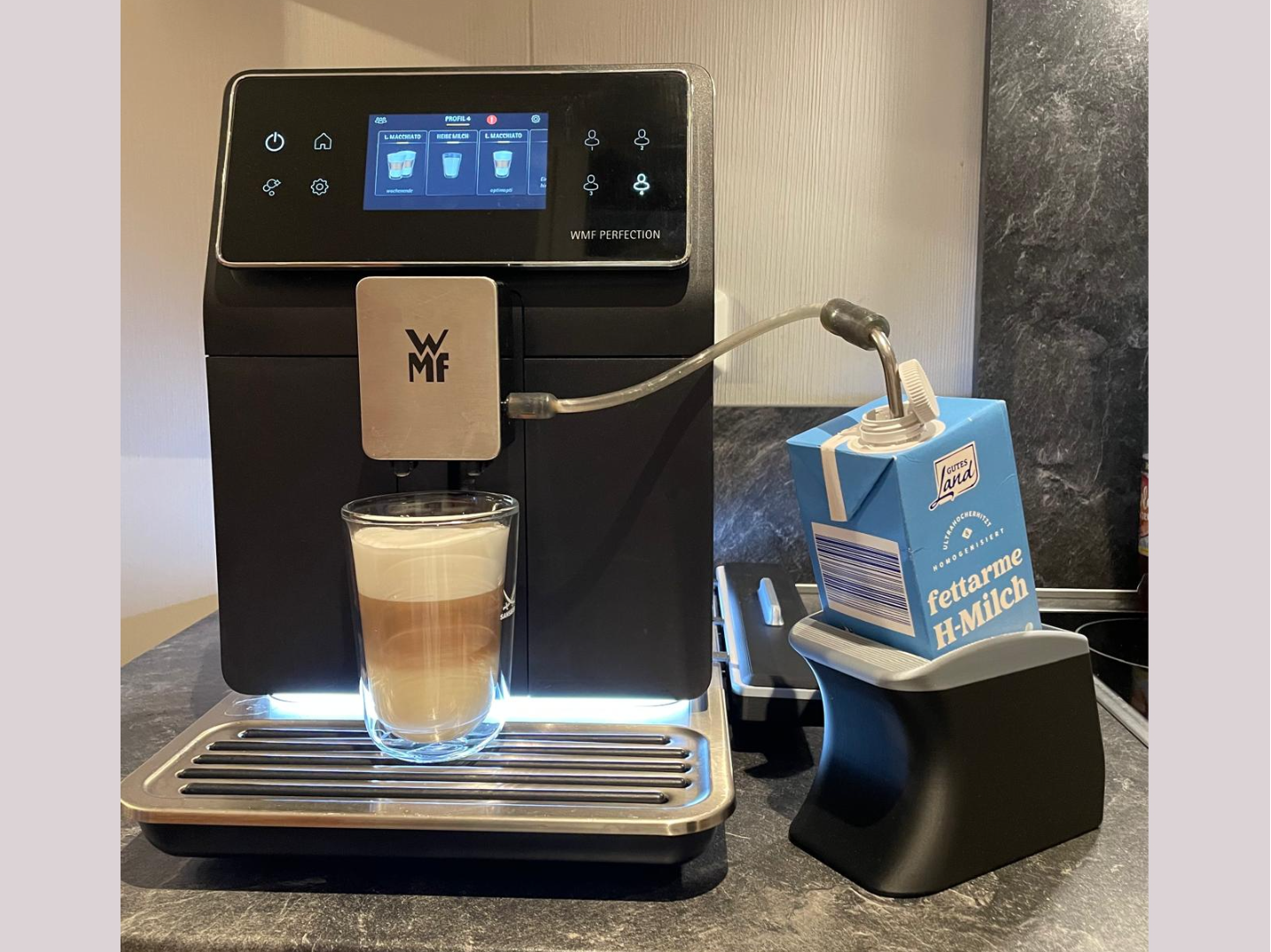 Milchkartonhalter für Kaffeevollautomaten