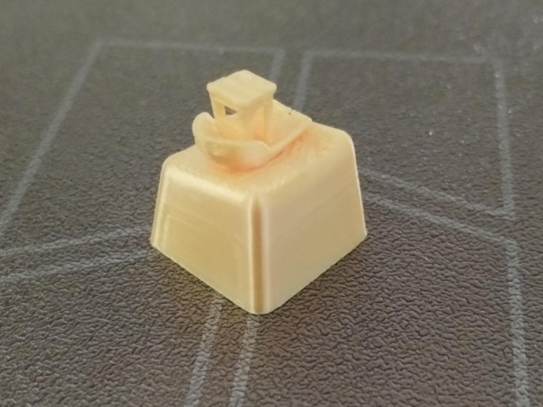 Benchy Keycap (Gold PLA Silk)
