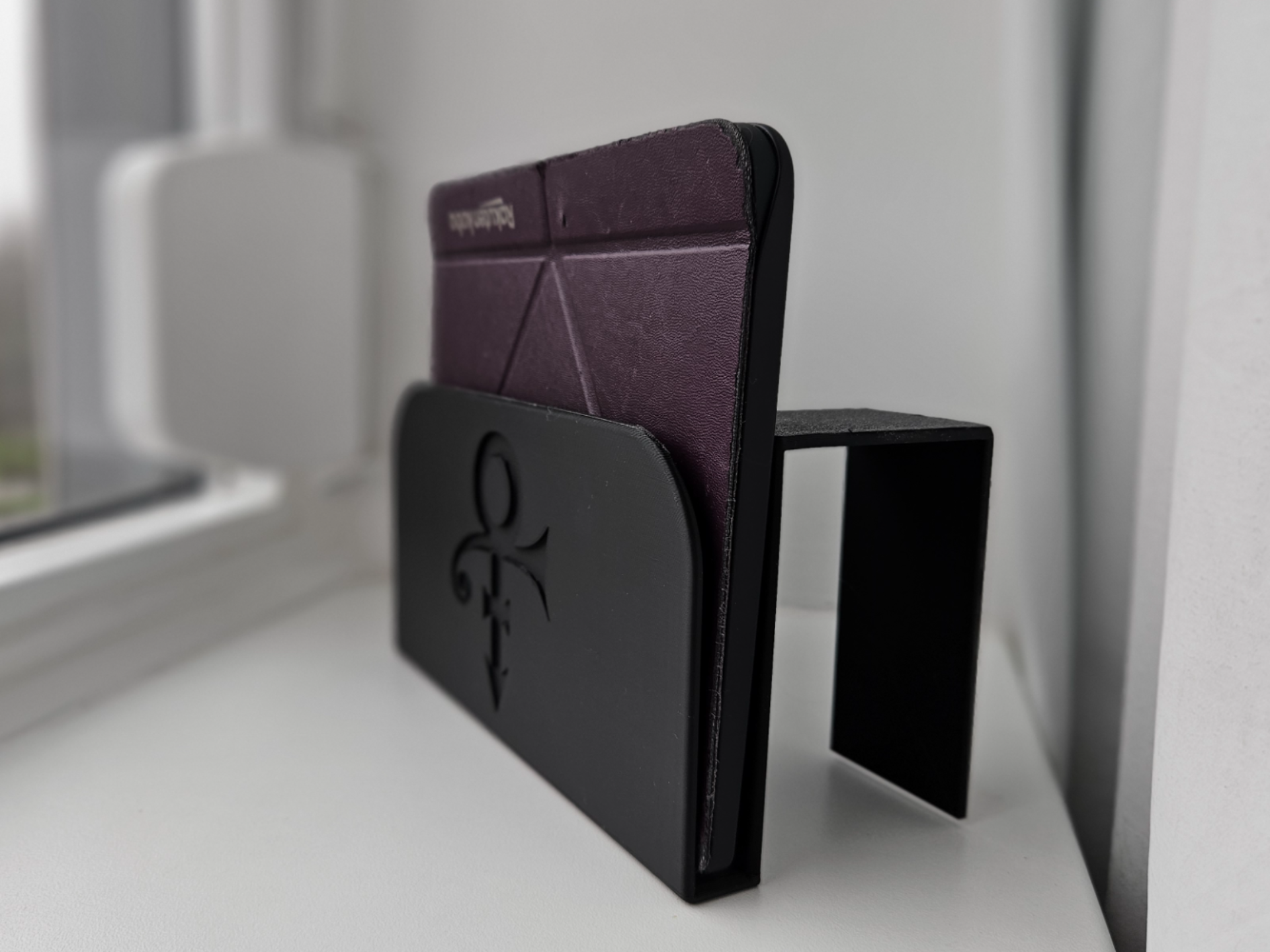 E-Reader Holder