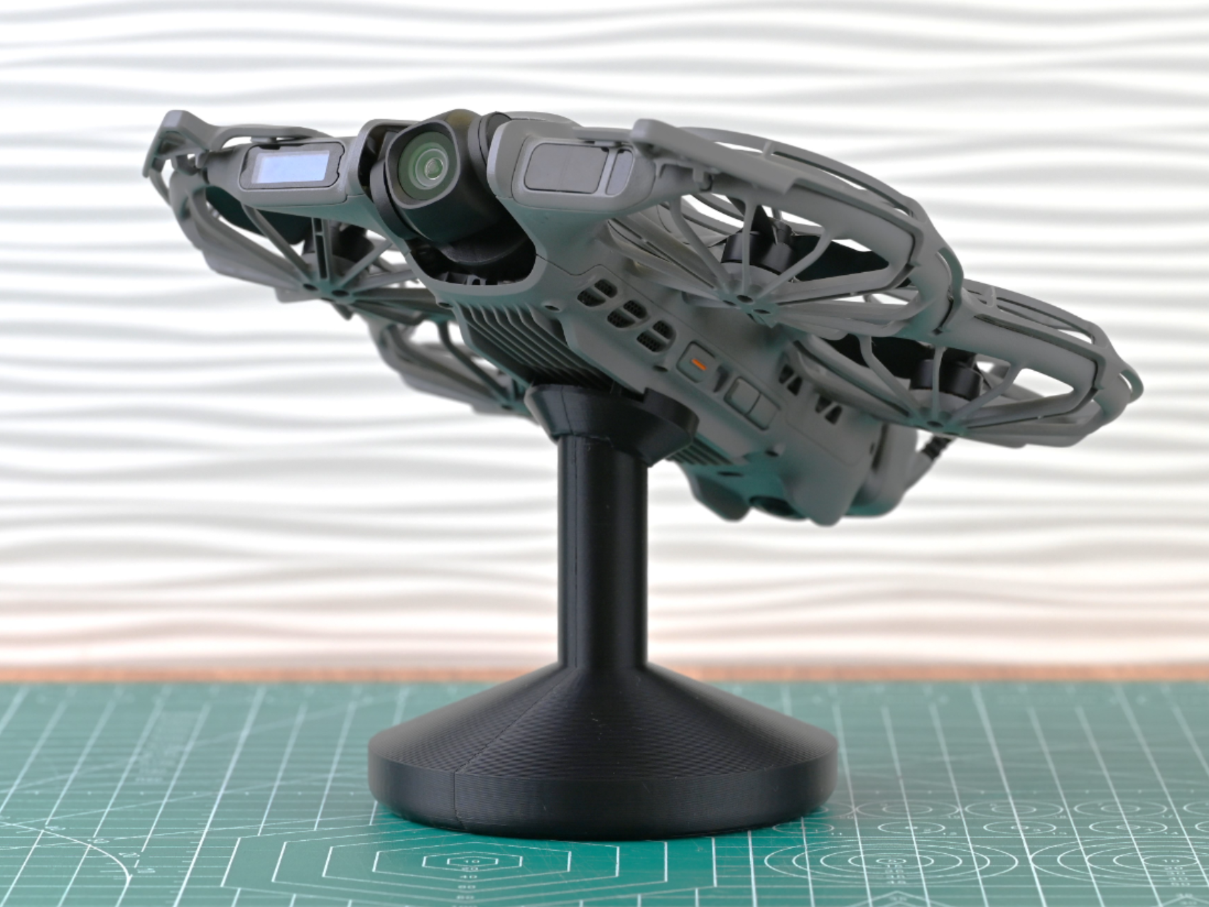 DJI Neo 2 Stand / Display / Holder Omidirktional