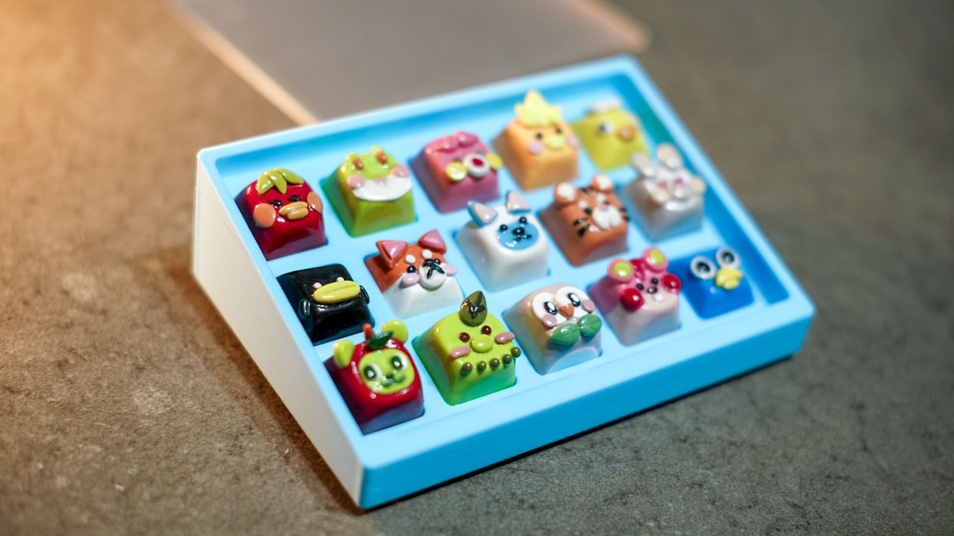 Thin Artisan Keycap Display / Holder