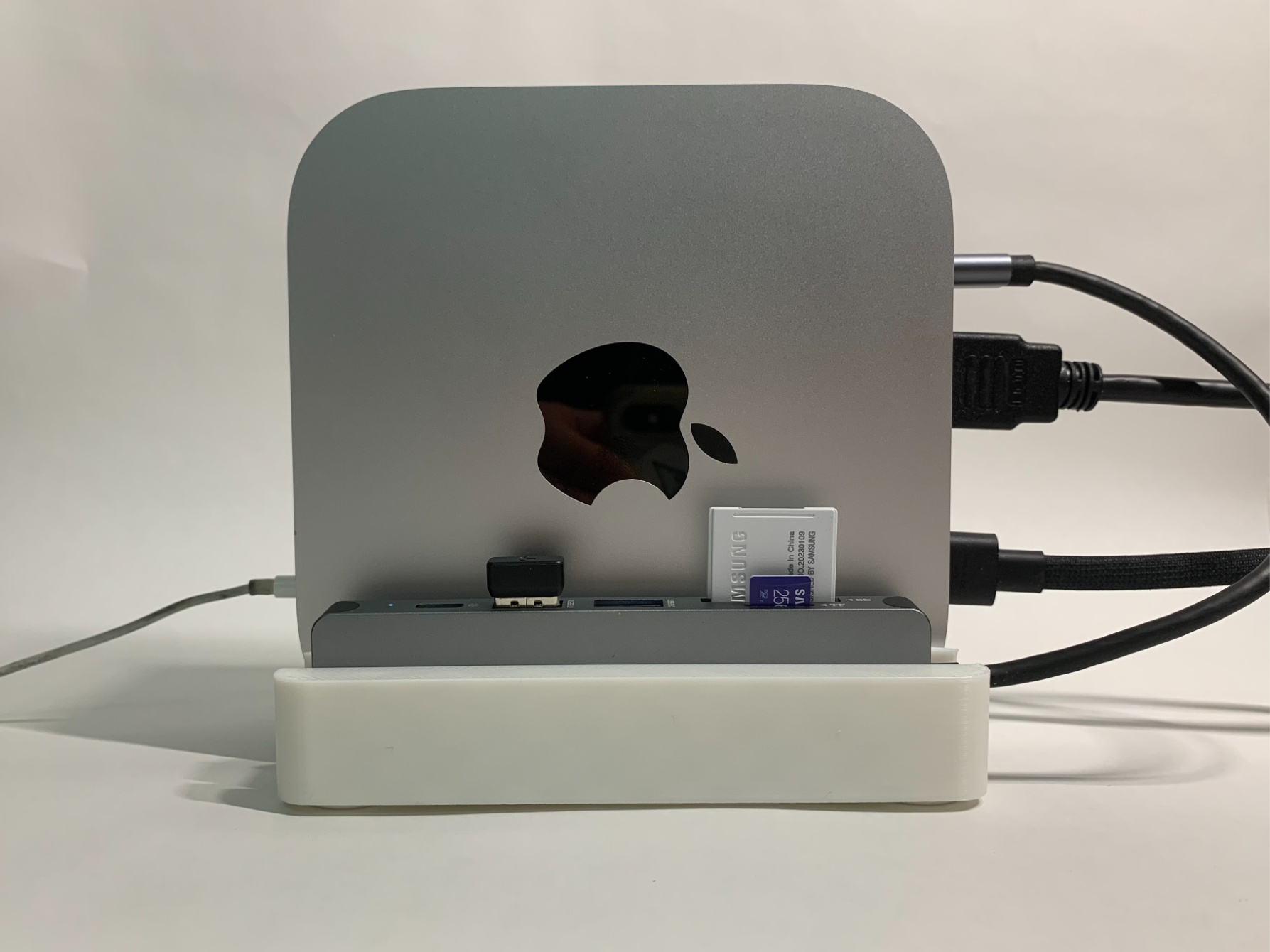 Mac Mini M4 & USB Hub Dock