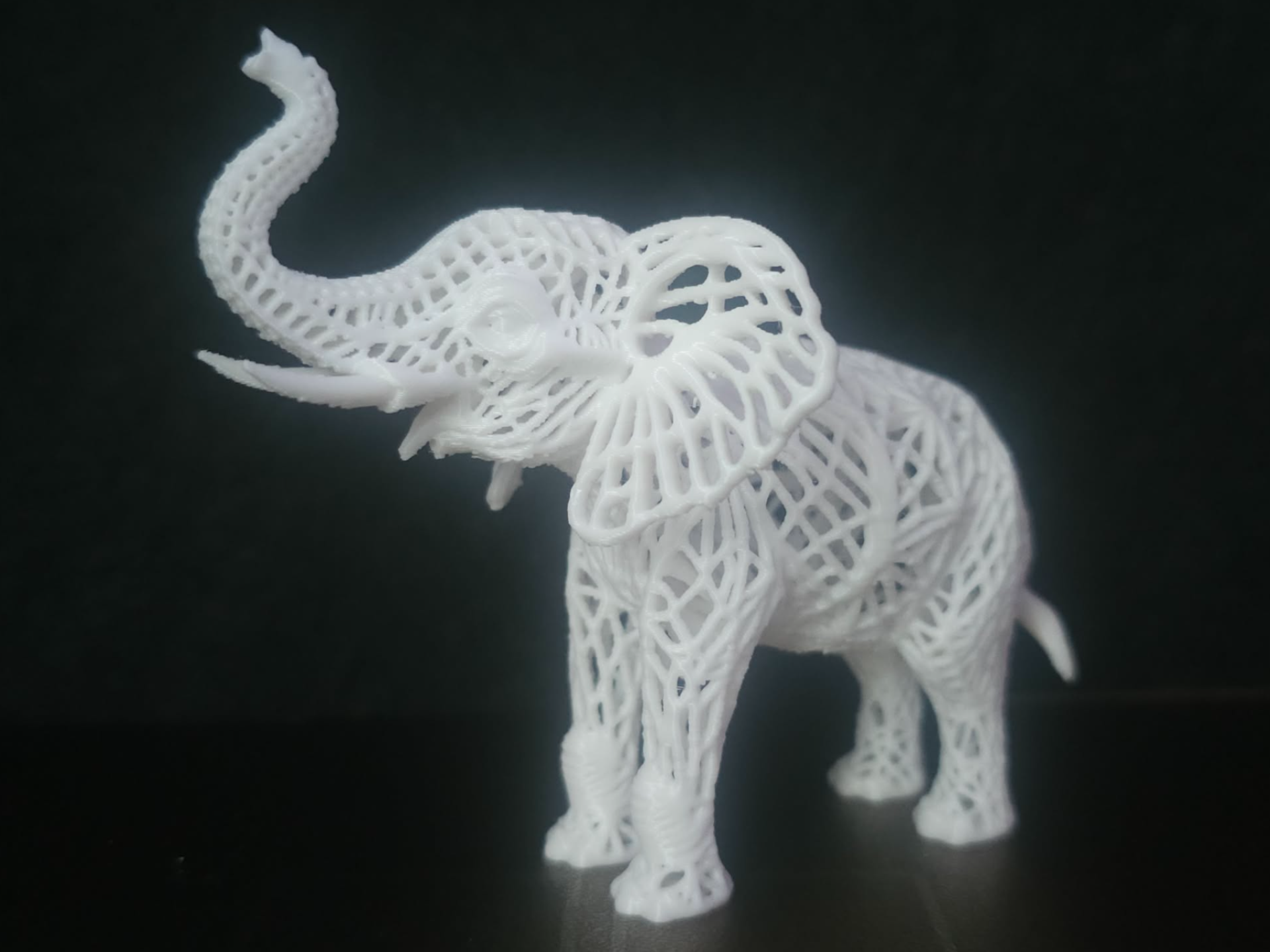 Éléphant Majestueux   *sculpture Animaux Ajourées*