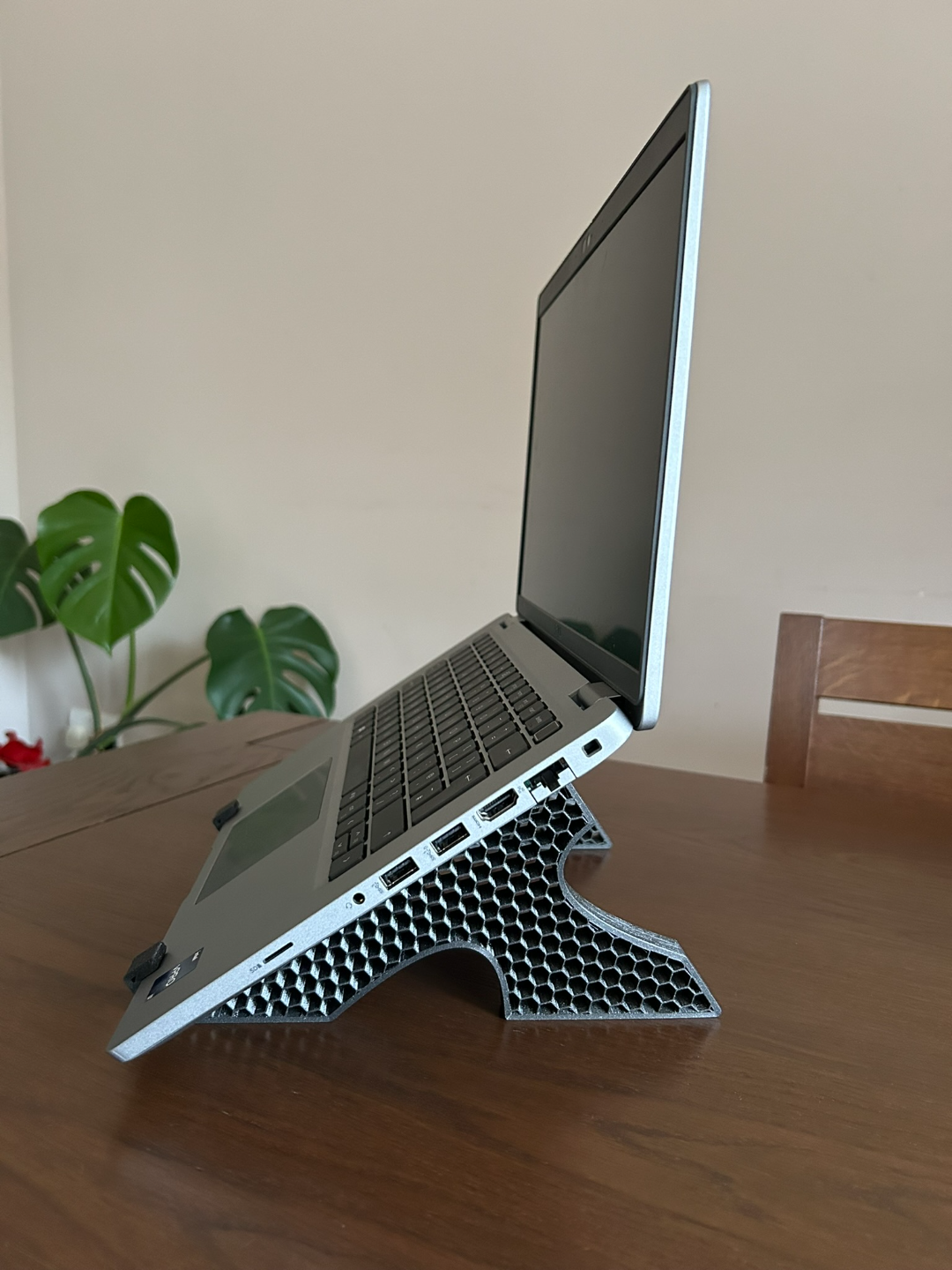 Dell Latitude 15" Laptop Stand