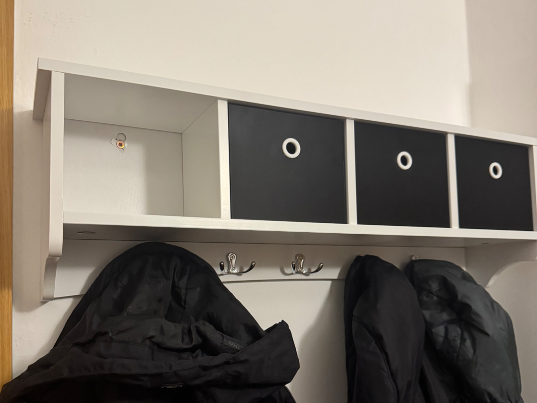 Cassetto portaoggetti per mensola
