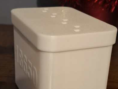 Battery box 18650 with degassing holes