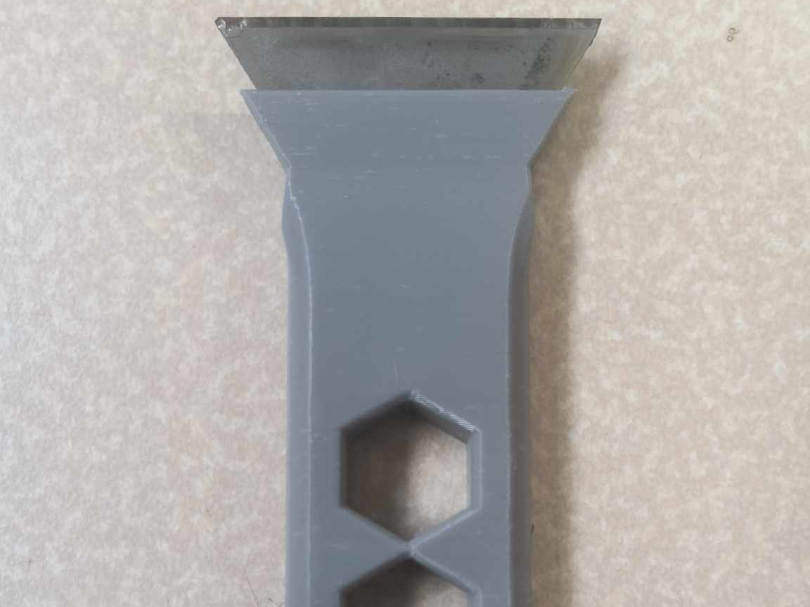 Bed Scraper using regular utility knife blade