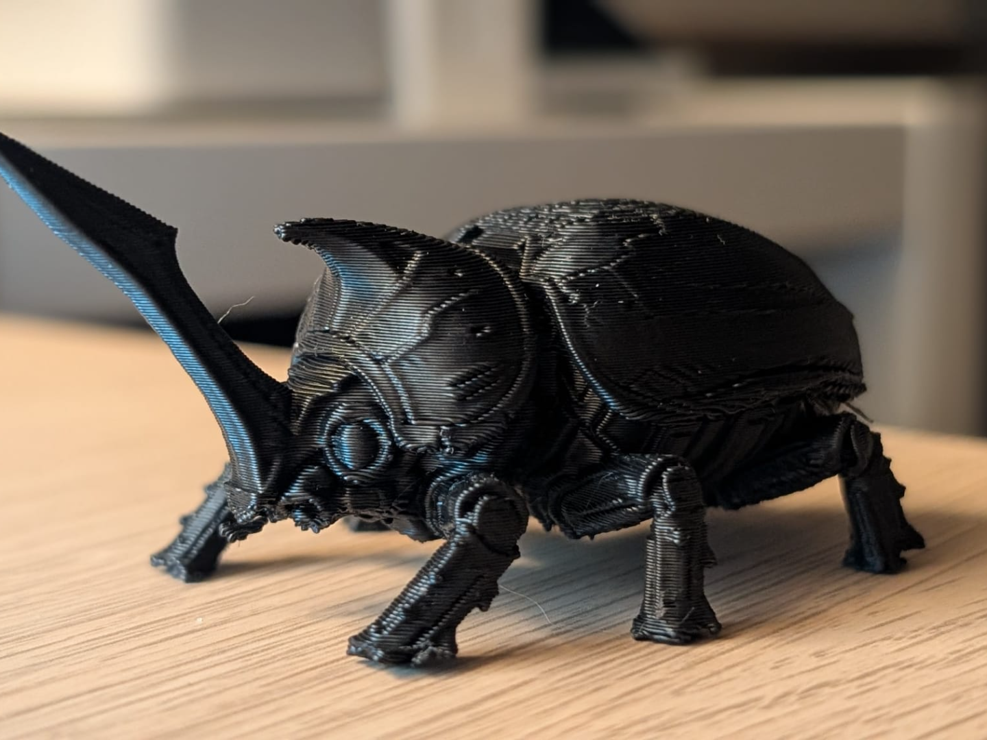 Detailreicher roboter rhinoceros Käfer