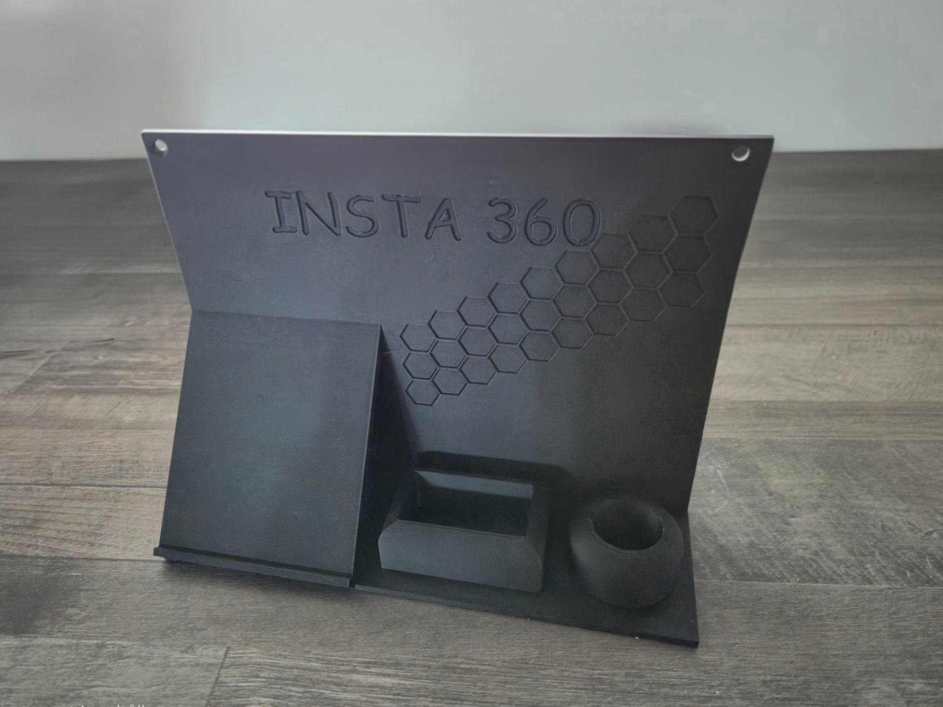 Insta 360 X5 shelf