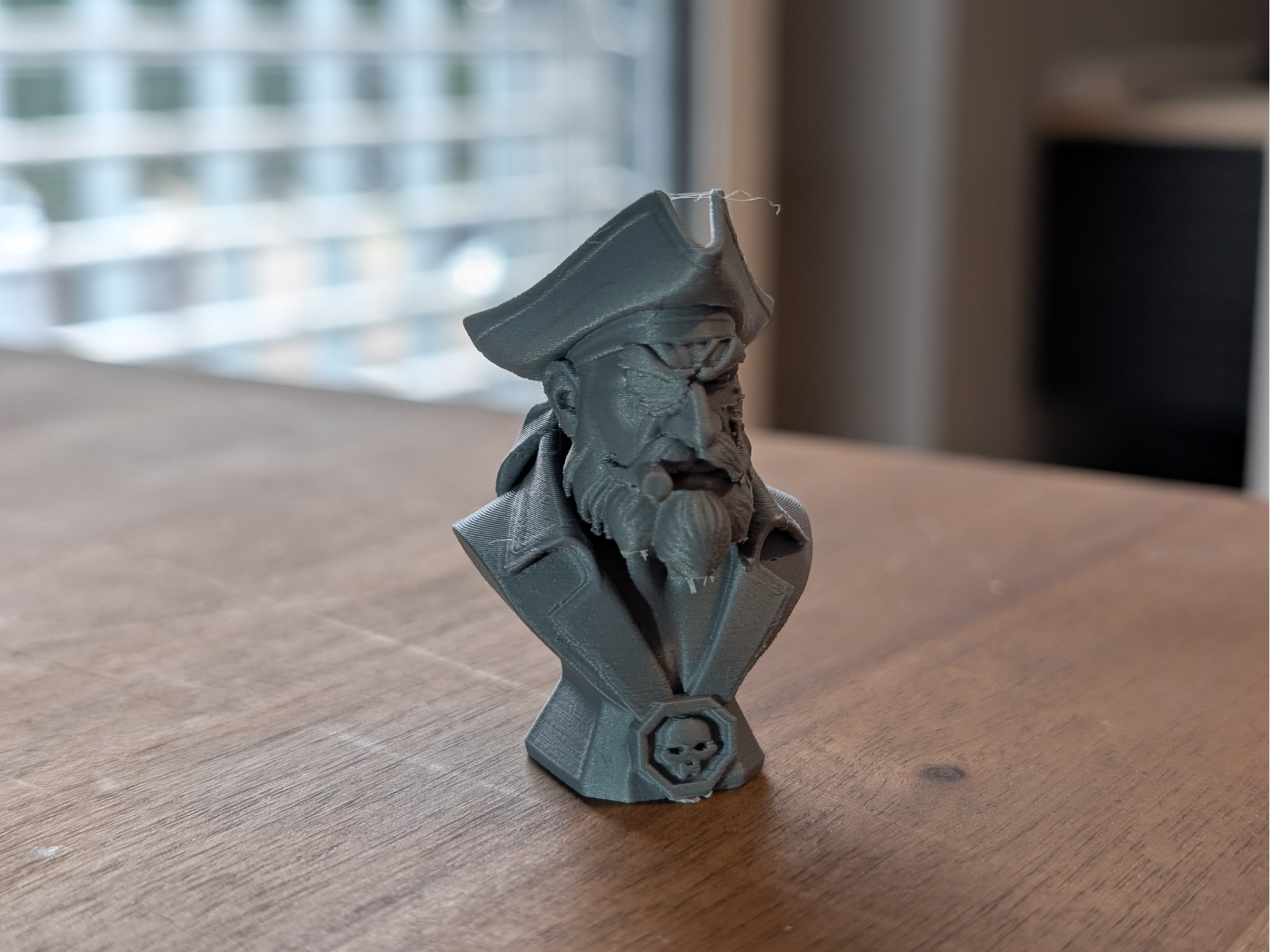 Pirate Captain Bust – Tricorn Hat & Pipe