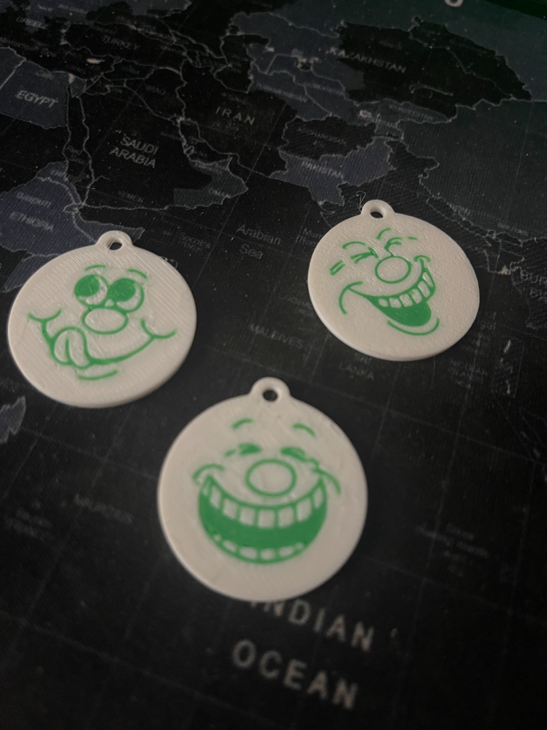 Funny Face keychain - AMS