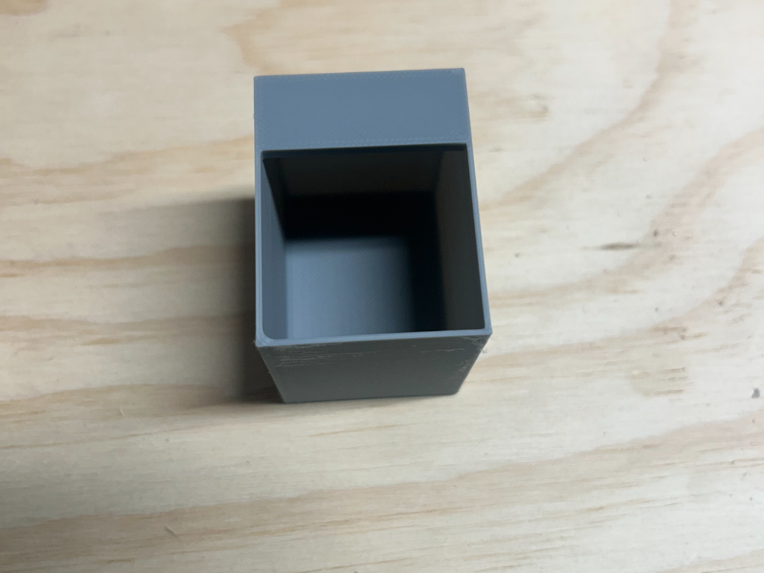 38mm x 50mm Parts storage bin with label