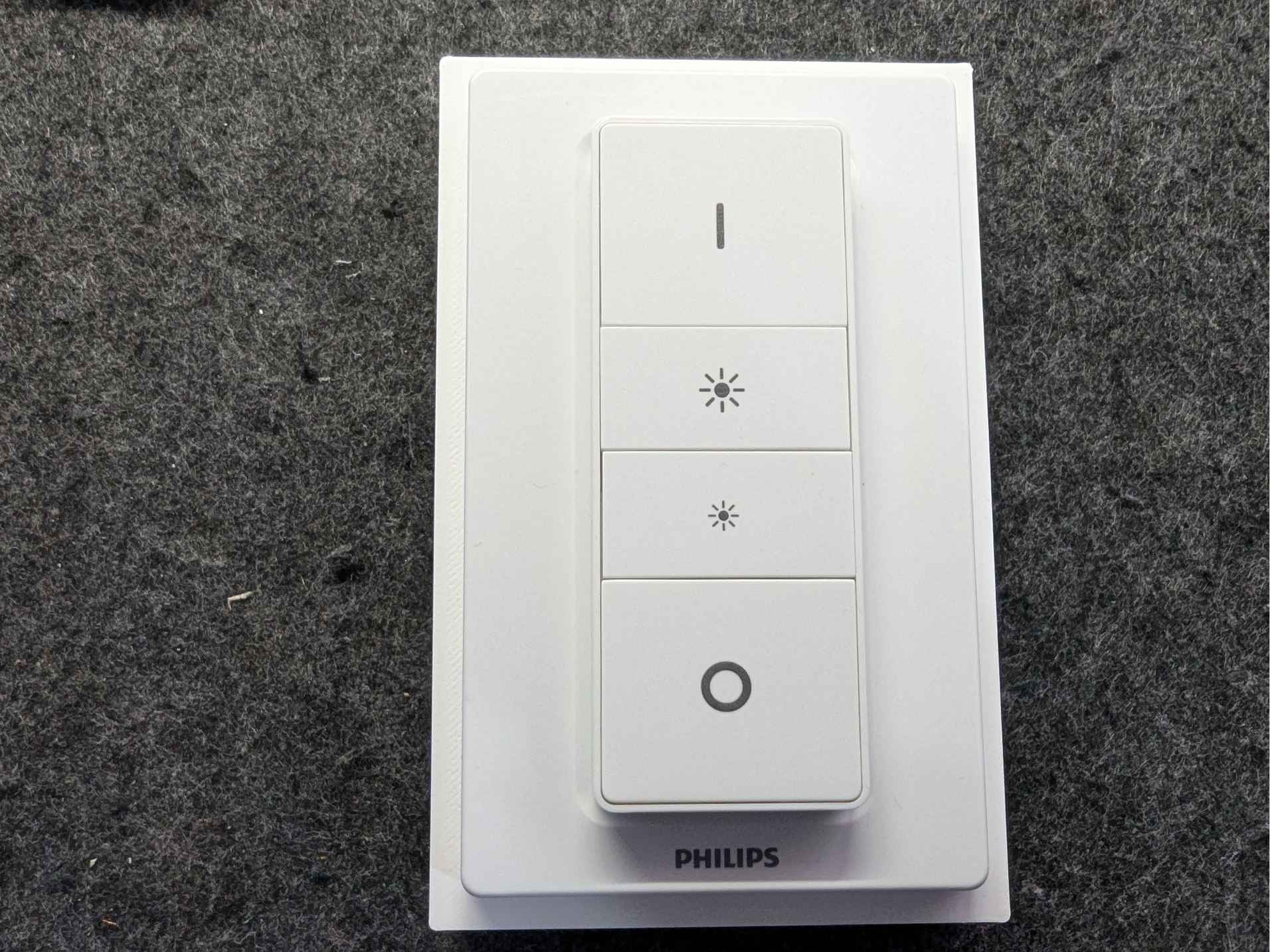 Hue V1 Dimmer mount for Clipsal light switch (AU)