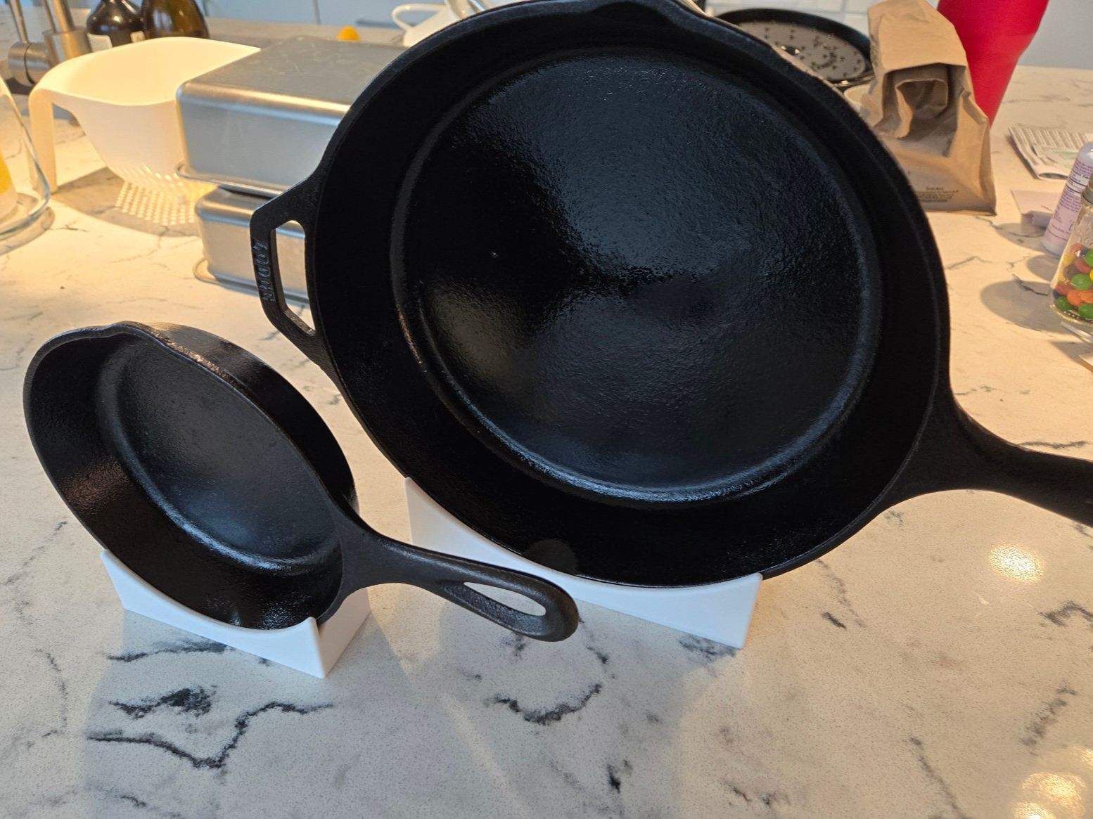Lodge pan stand. 6.5 inch and 10.25 inch