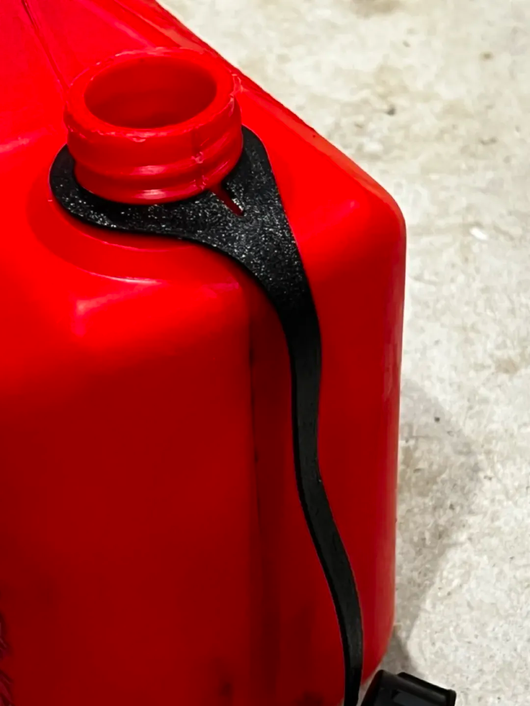 Jerry can lid holder