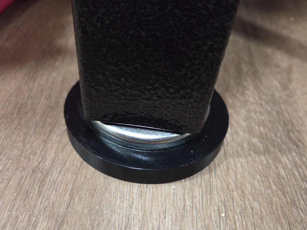 Gladiator table 60mm feet pucks