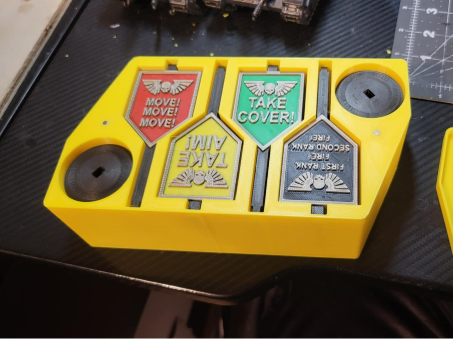 Astra militarum flag storage box (for version 1.0)