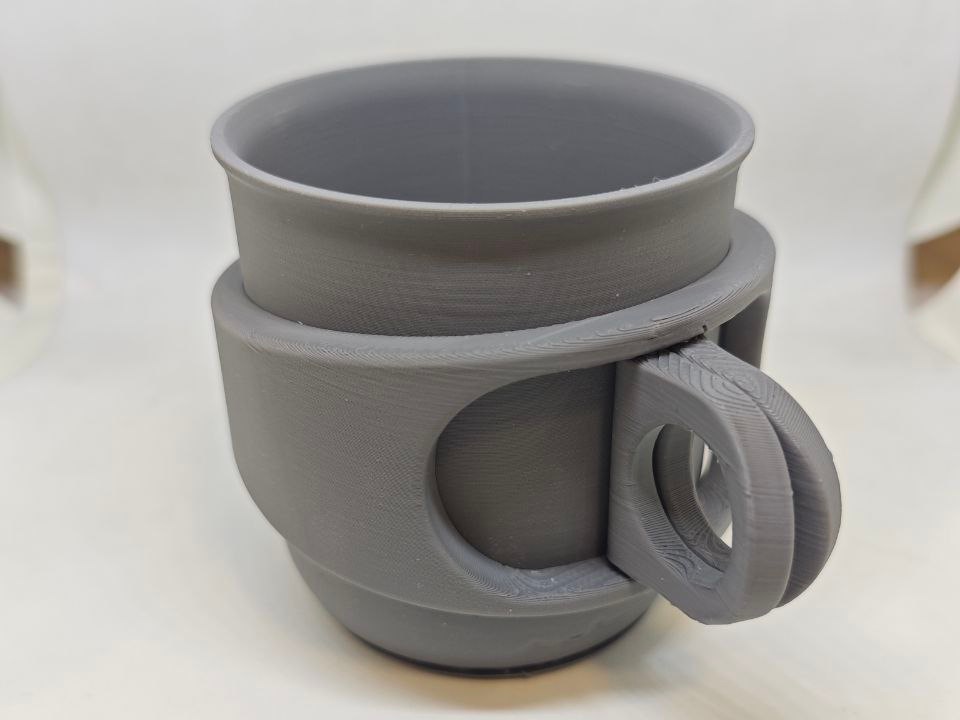 Outin cup handle retractable