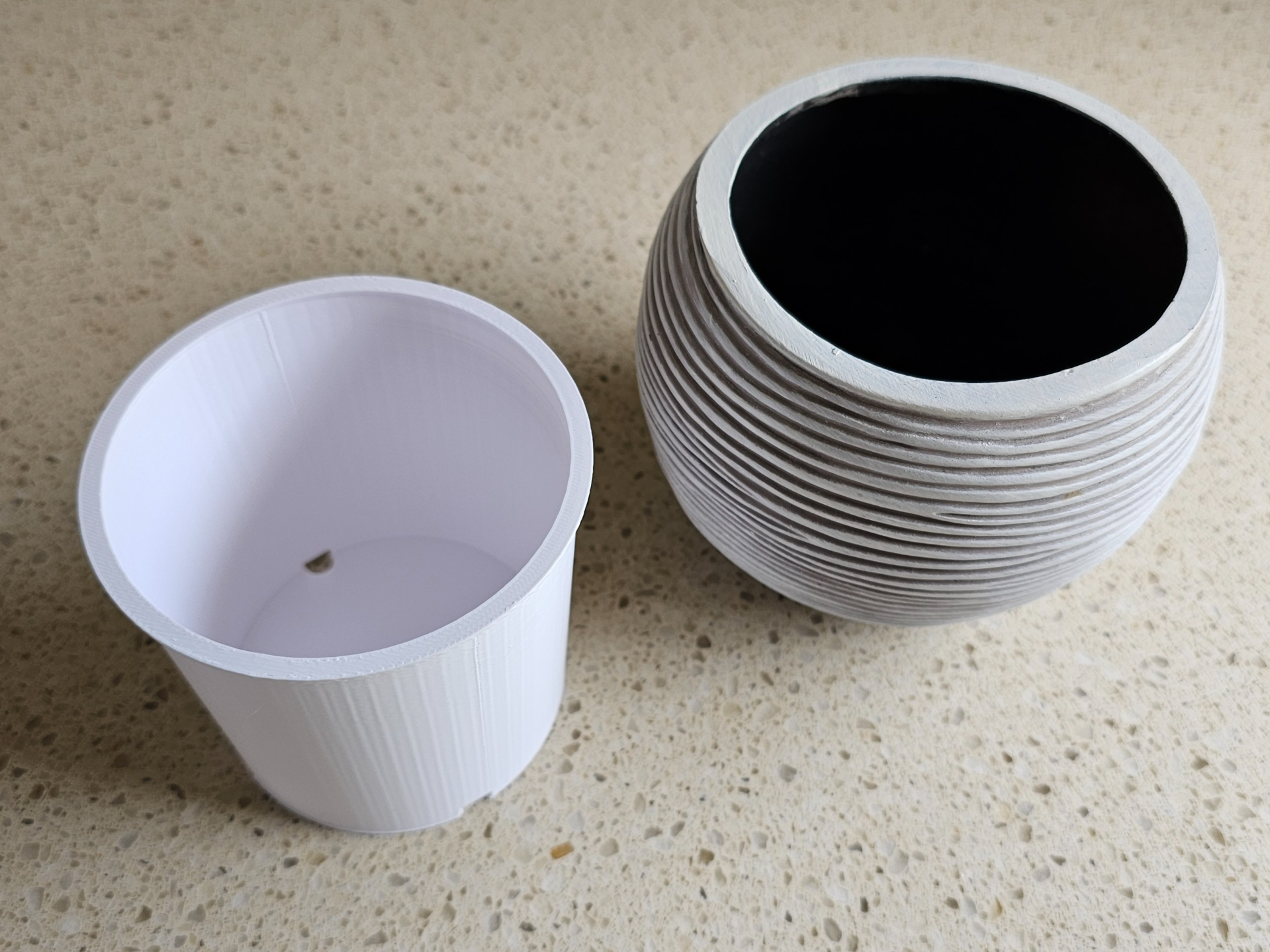 Pot insert for a small size Capi brand pot