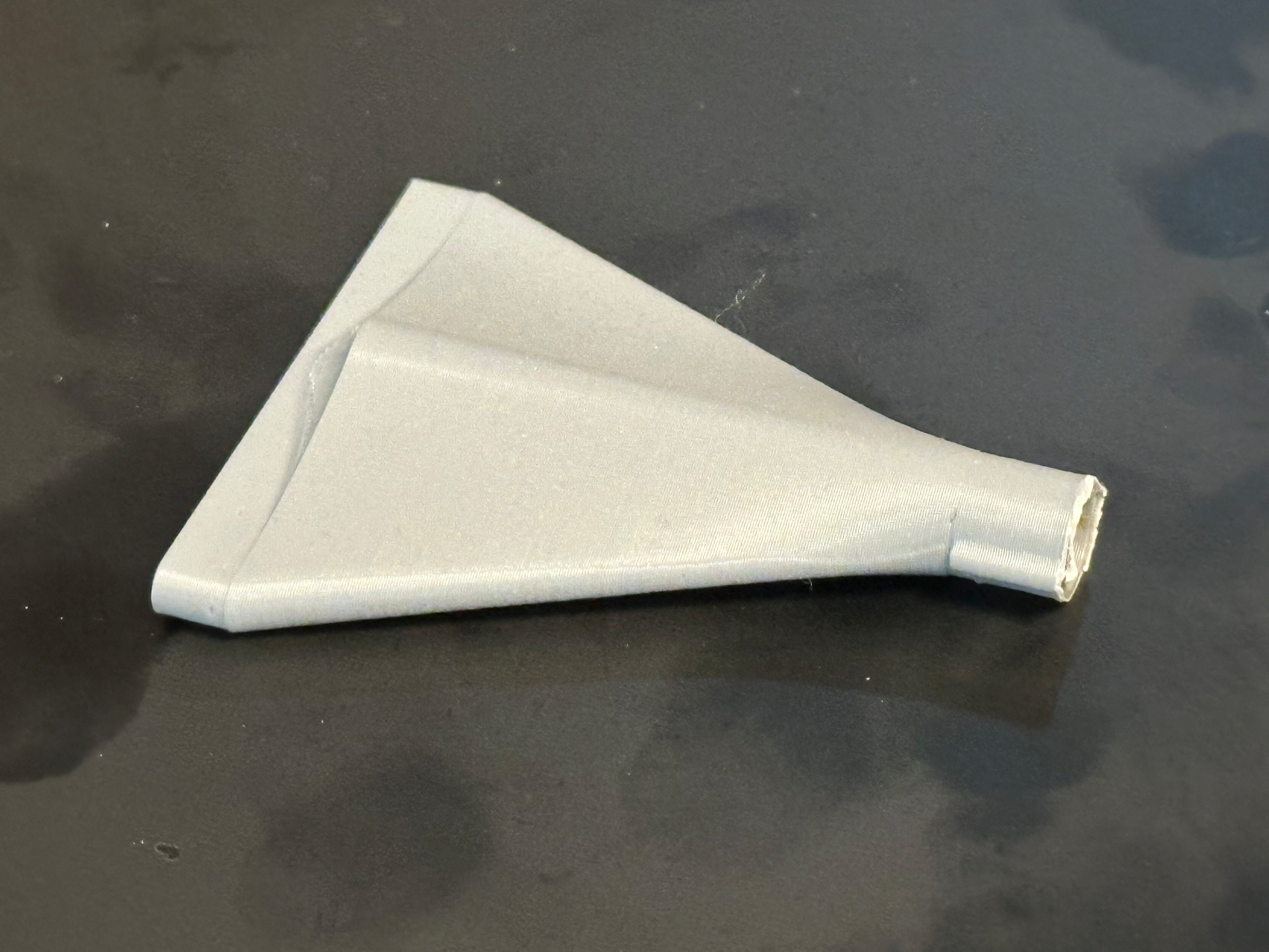 Straw Nozzle pouring Acrylic paint