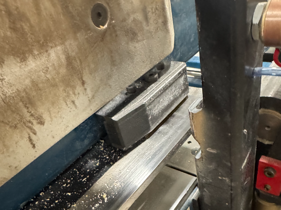 Wise door clamp foot