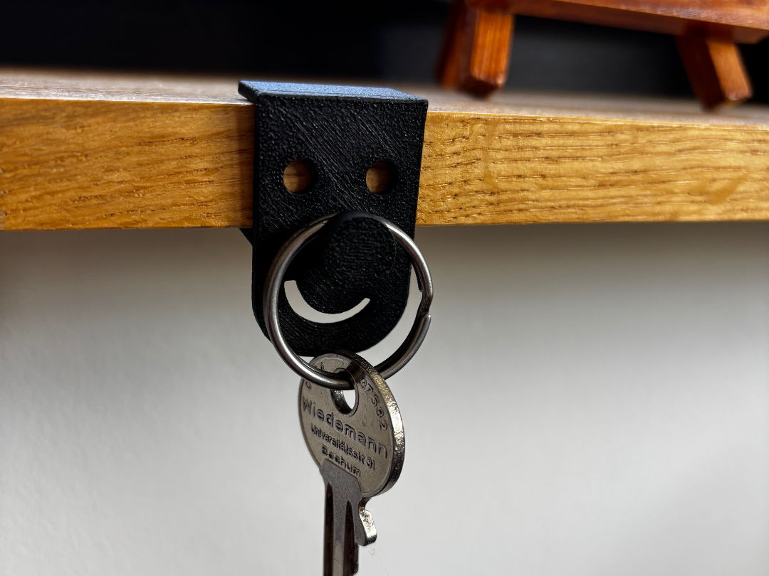 Schlüsselaufhänger für Fensterbrett, Regalboden