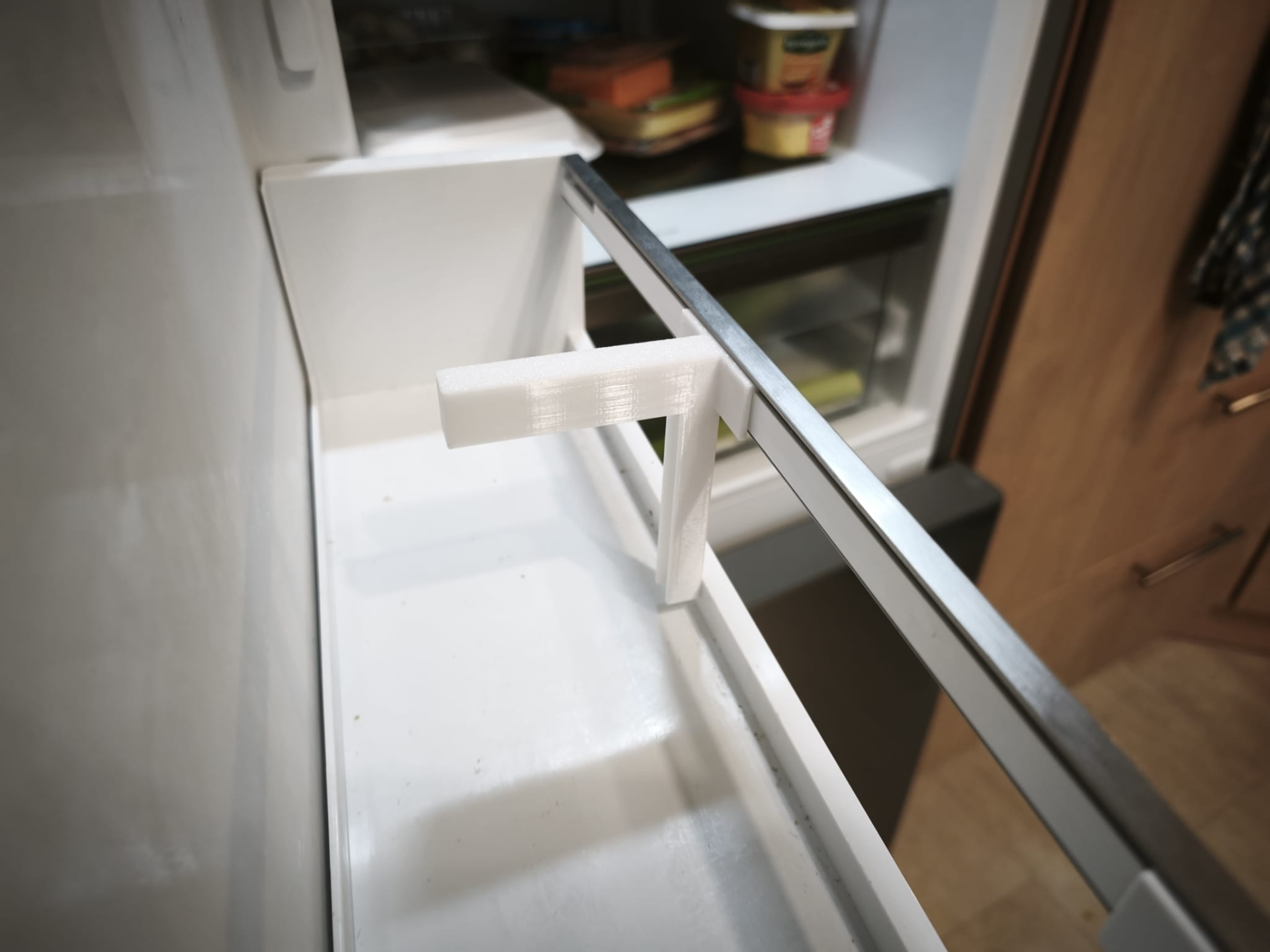 Kühlschrank Türfachtrenner