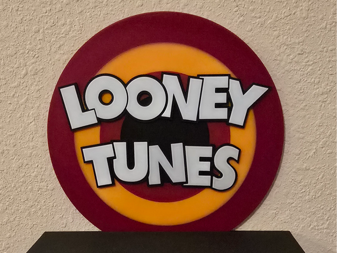 Looney Tunes Display Shelf