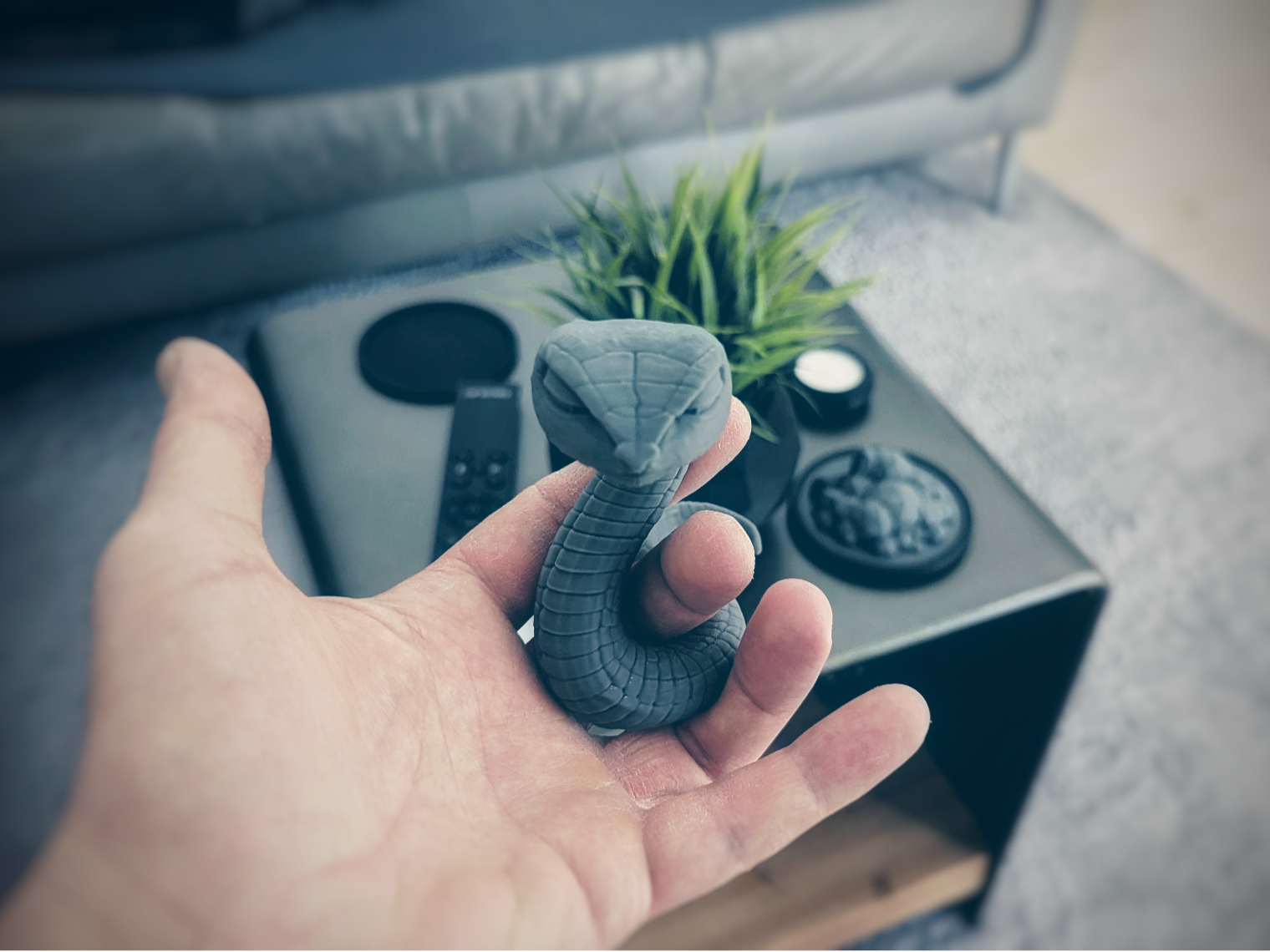 Sneaky Sneak Sculpture - Decor