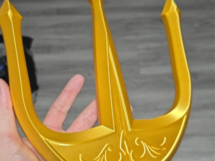 Aquamanlike Trident Head Print in place