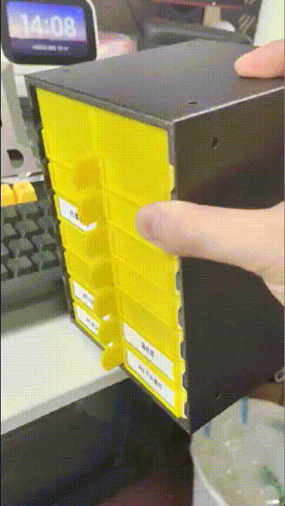 Magnet self lock for Ultimate Drawer System