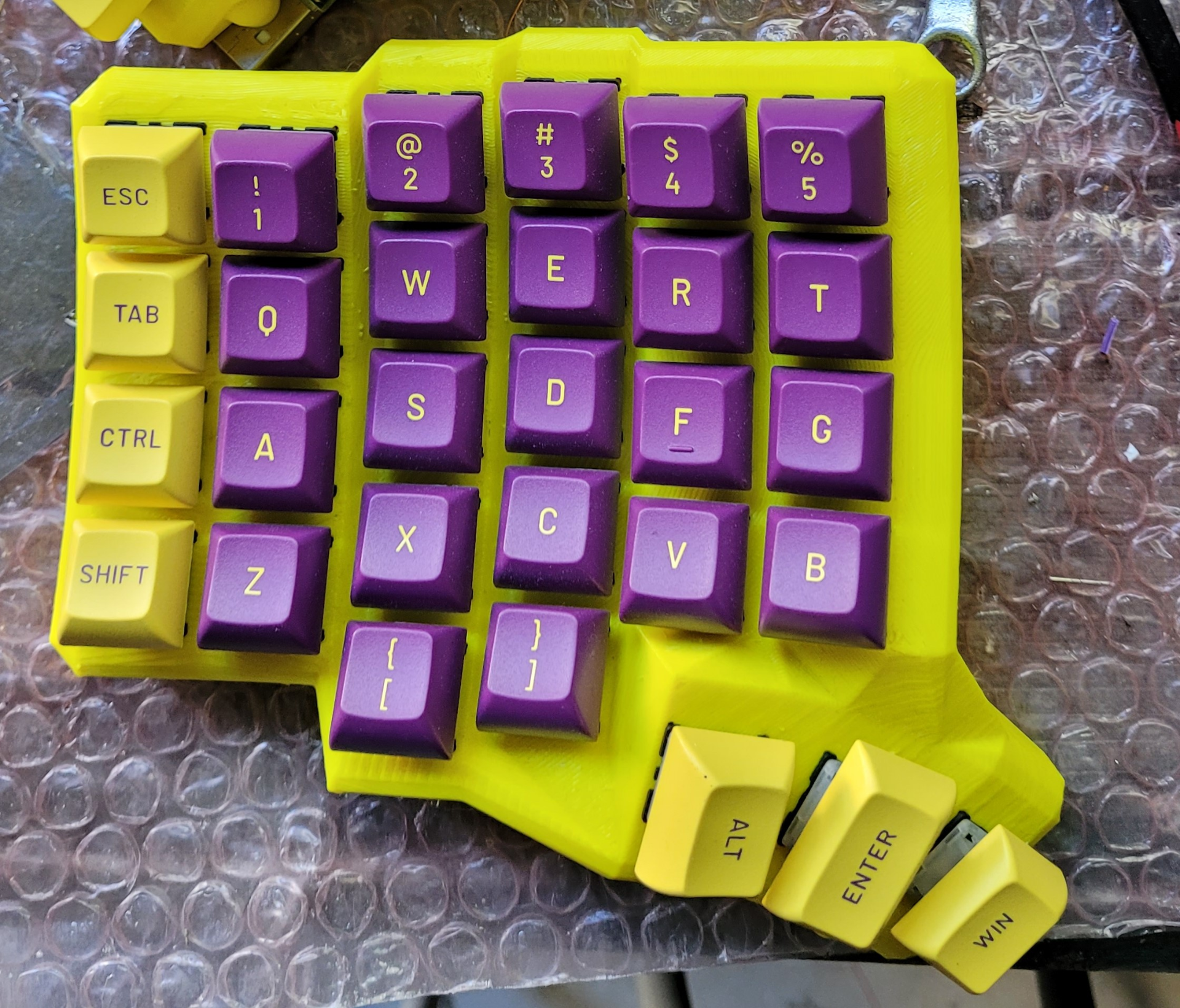 Dactyl Manuform 5x6 with minidox thumb cluster