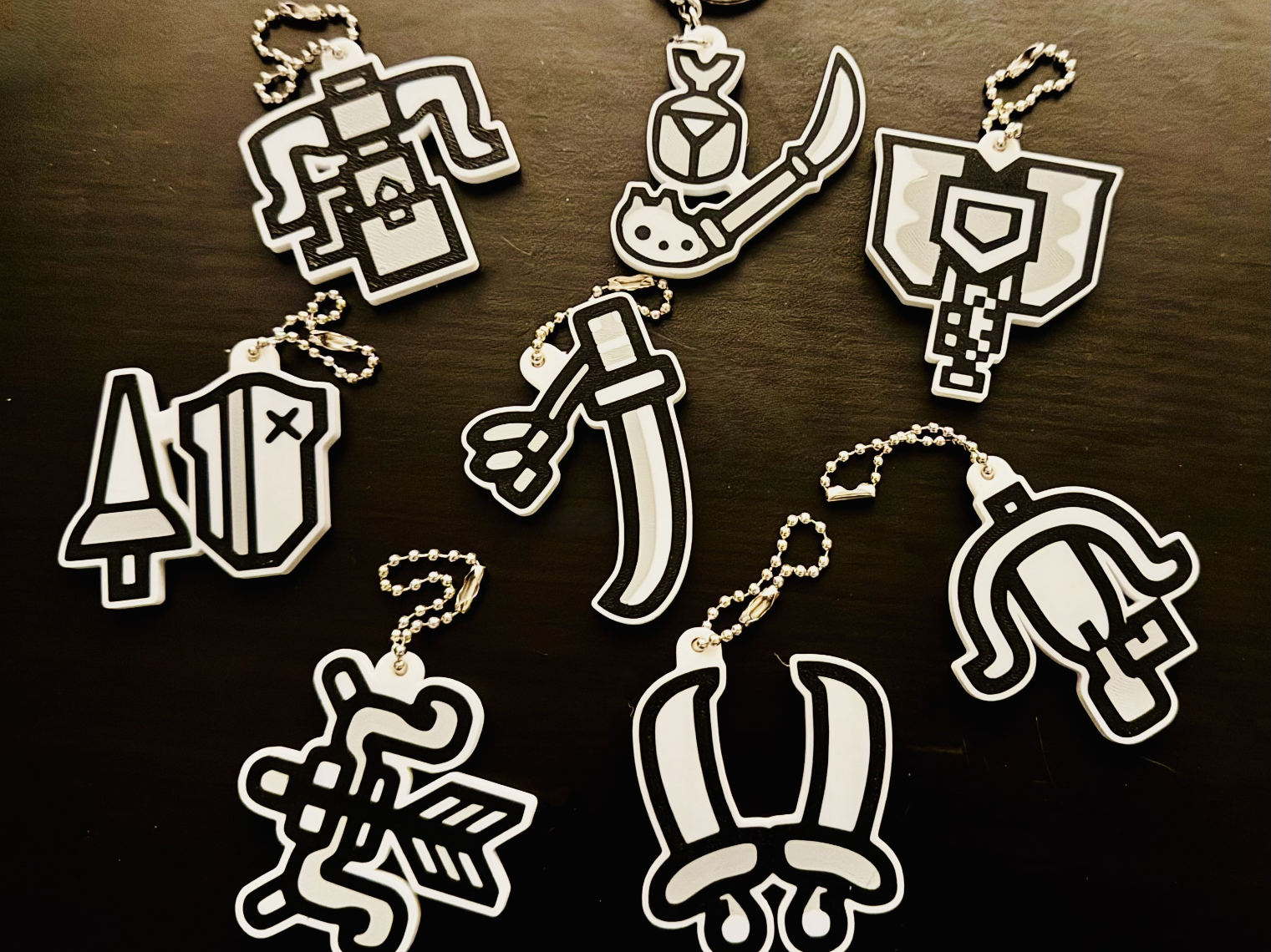 Monster Hunter Weapons Keychain Set