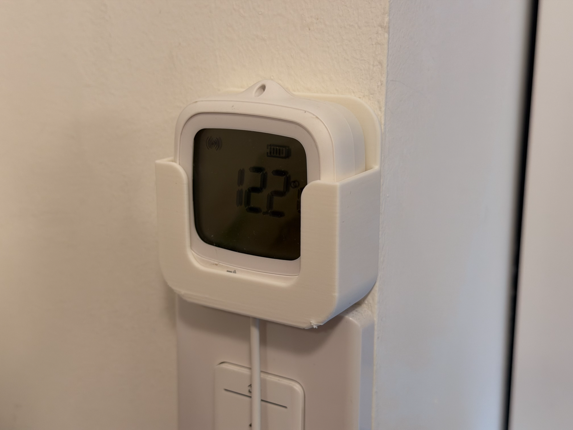 Sonoff SNZB-02 series wall mount