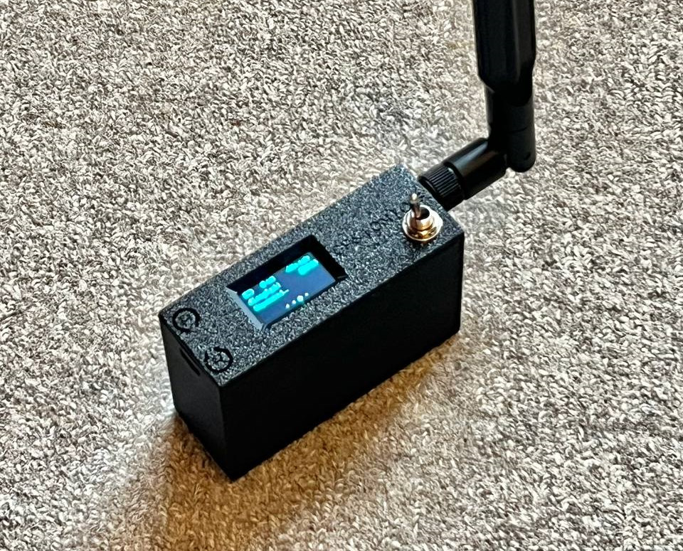 Heltec LoRa 32 V3 - Meshtastic - gps compartment, switch, battery, and antenna - simple case - V 0.1