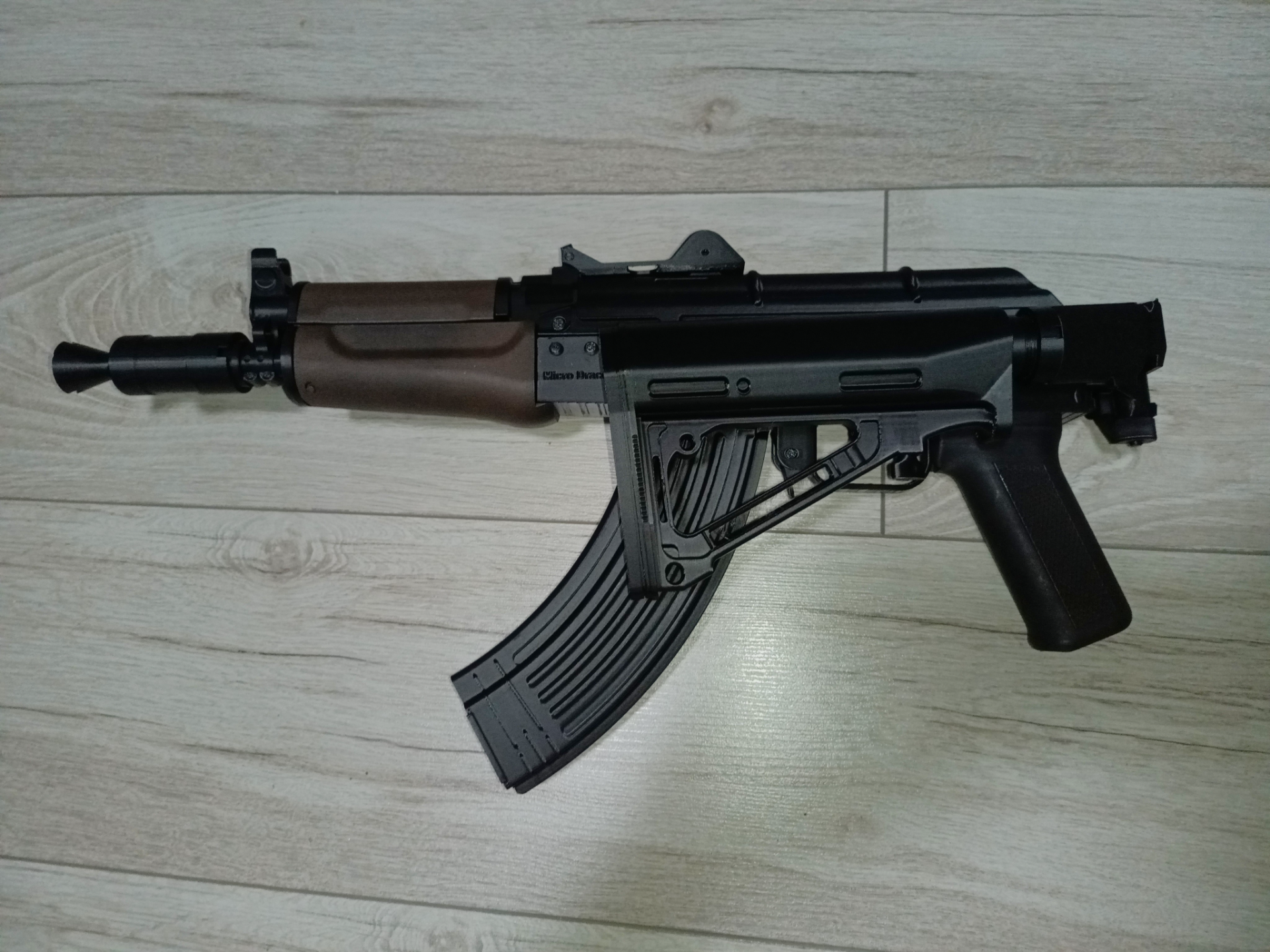 A foldable and retractable Picatinny rail stock