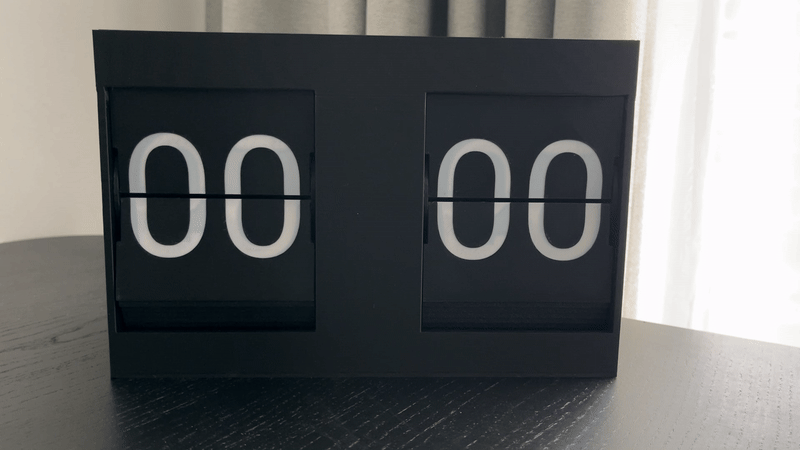 Split flap clock