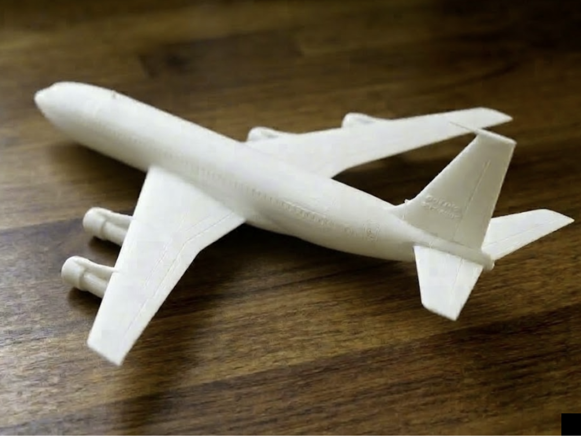Boeing 707 - Aircraft Model (1:105 scale)