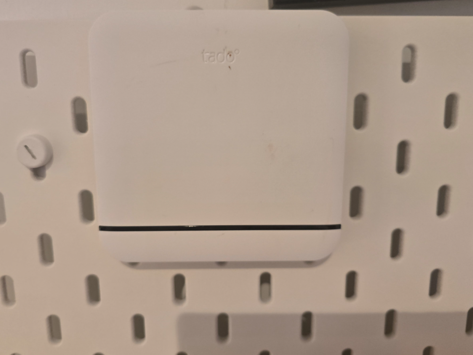 Tado Smart AC Control V3+ Skadis Mount