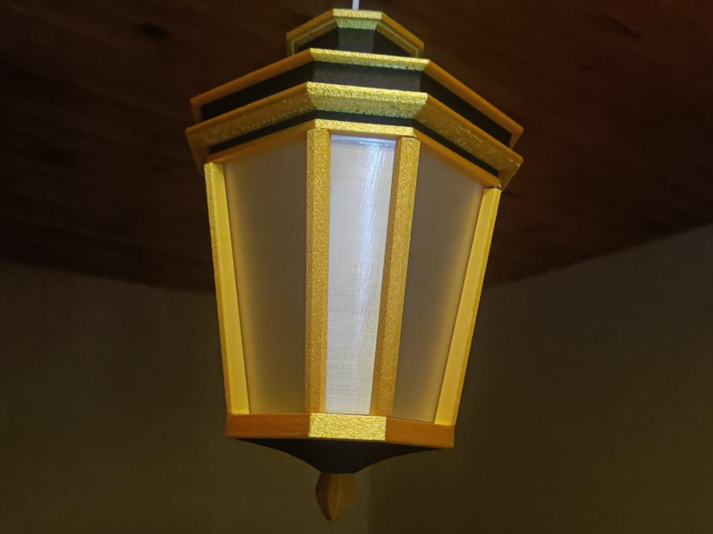 Lampmaster ceiling light