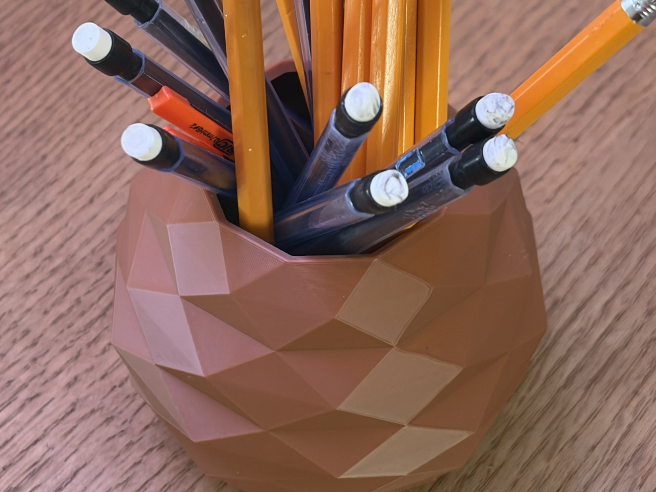 Pencil Holder Low Poly