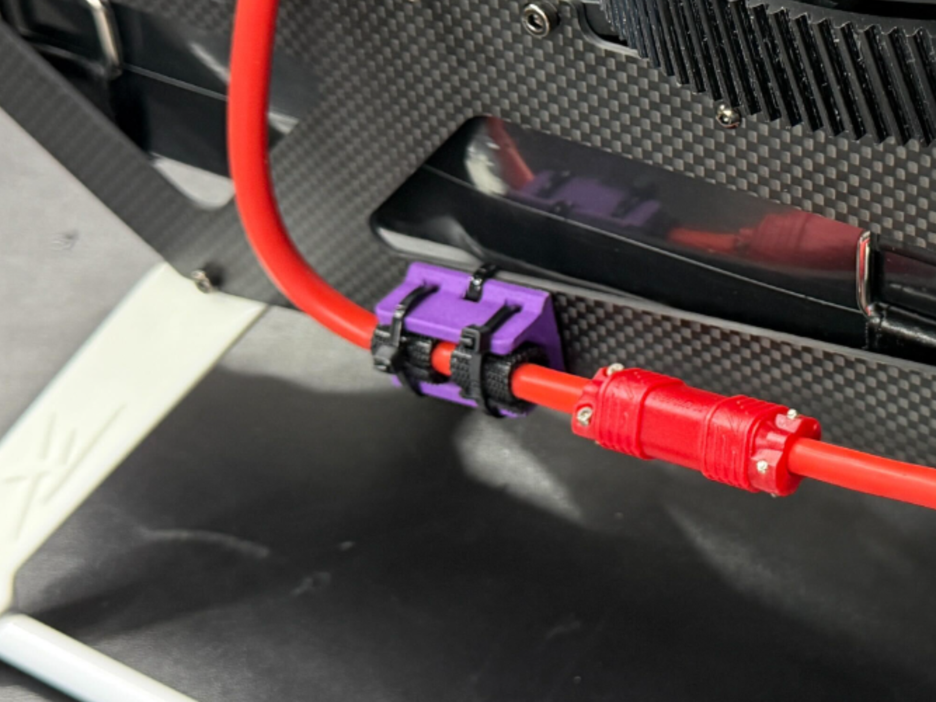 XL Power Specter 700 Battery Cable Mount