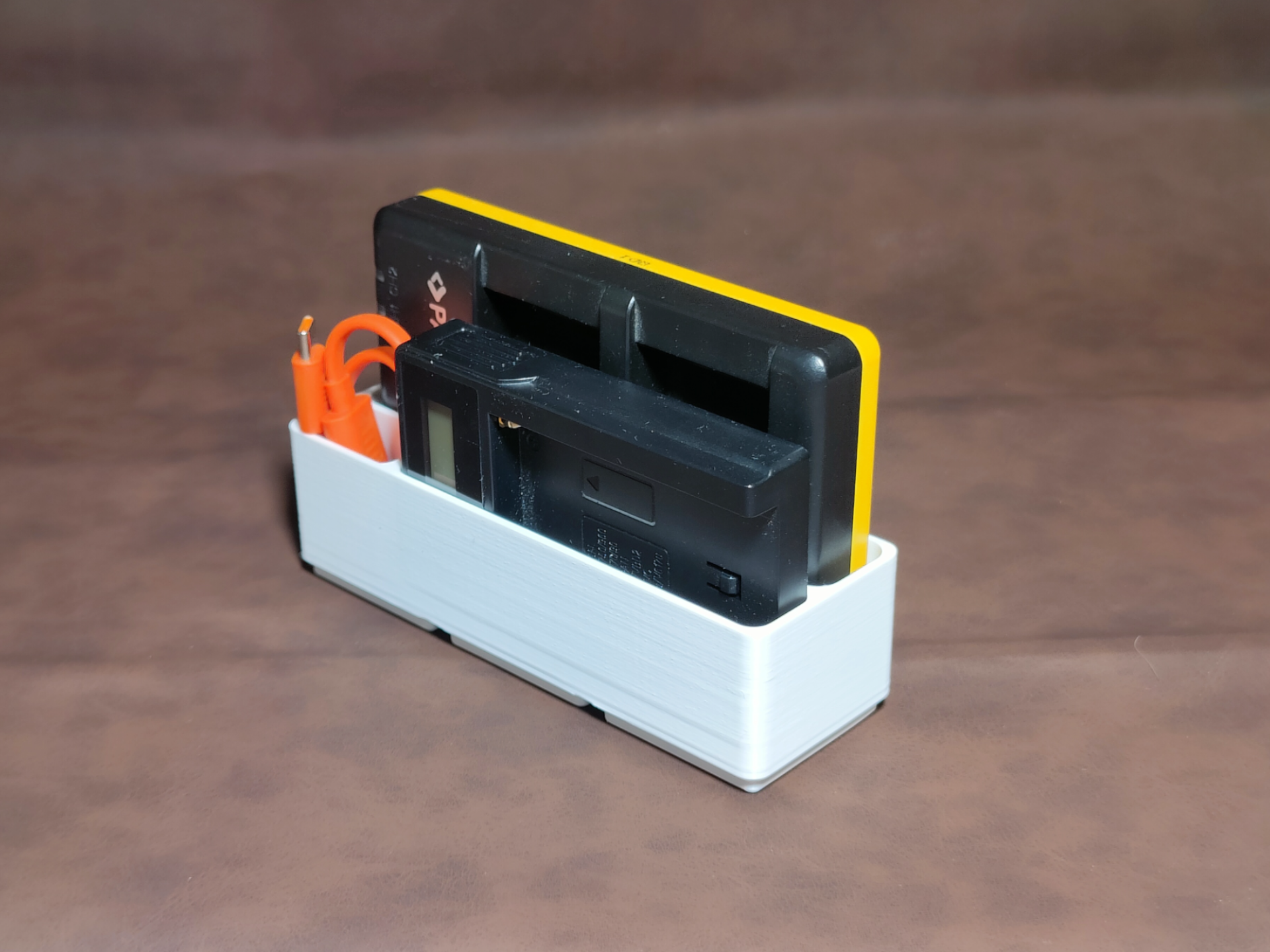 Gridfinity 1x3 Holder for Vemico NP-FW50 charger
