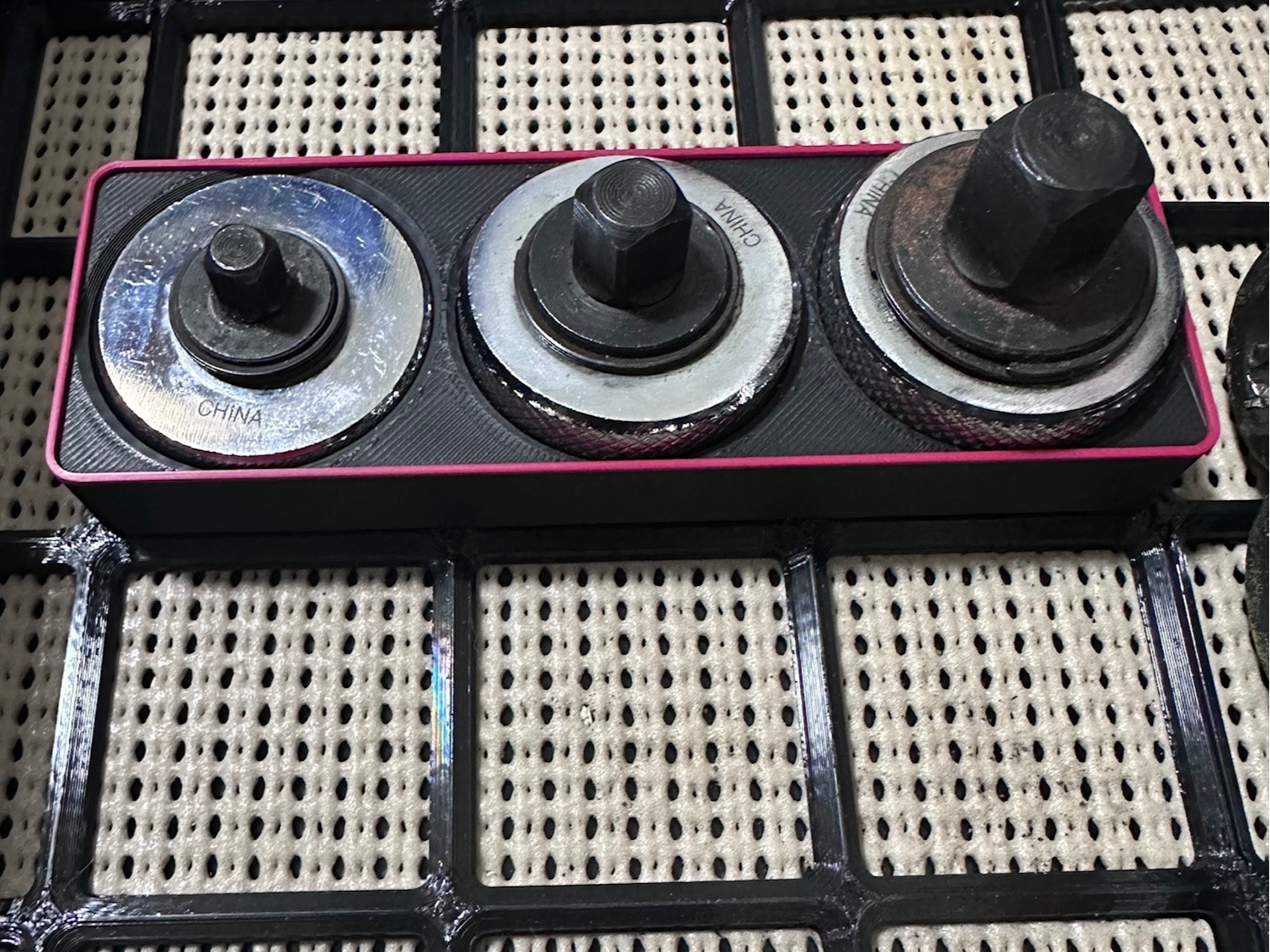 PITTSBURGH Thumbwheel Ratchet Gridfinity organizer