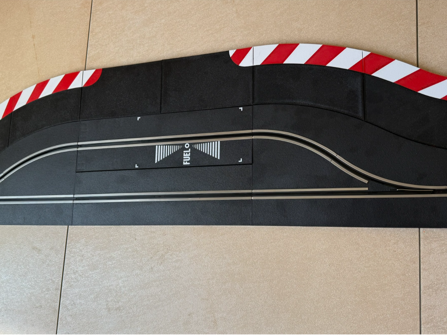 CARRERA SLOTCAR D132/D124 - Shoulder / PIT LANE