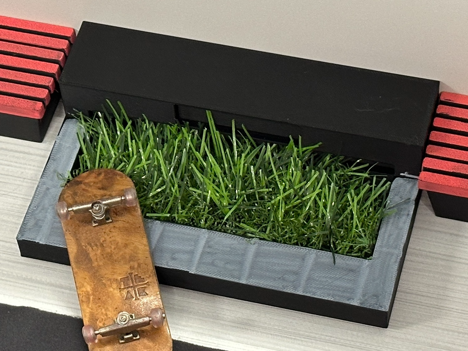 Grass Ledge Fingerboard
