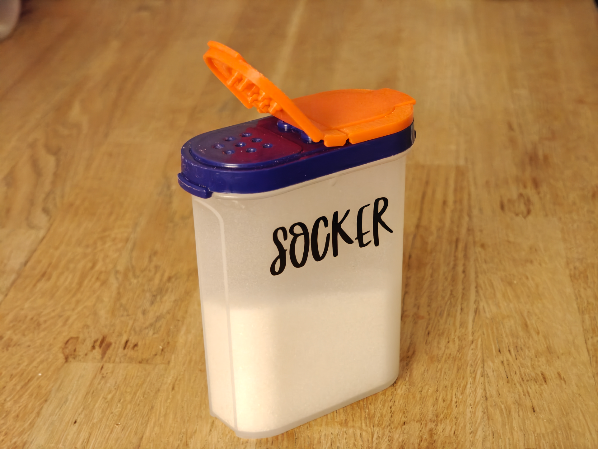 Lid for Tupperware spice container