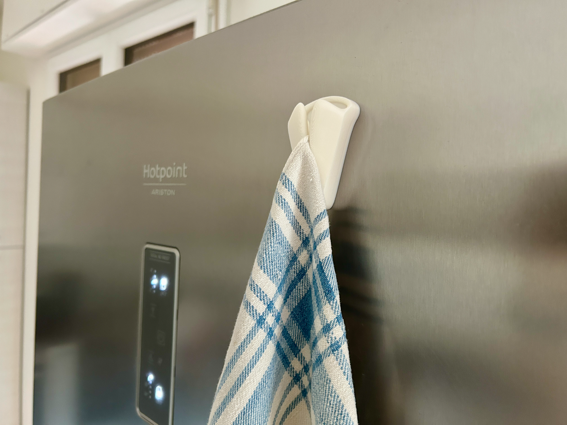 Dishcloth hanger
