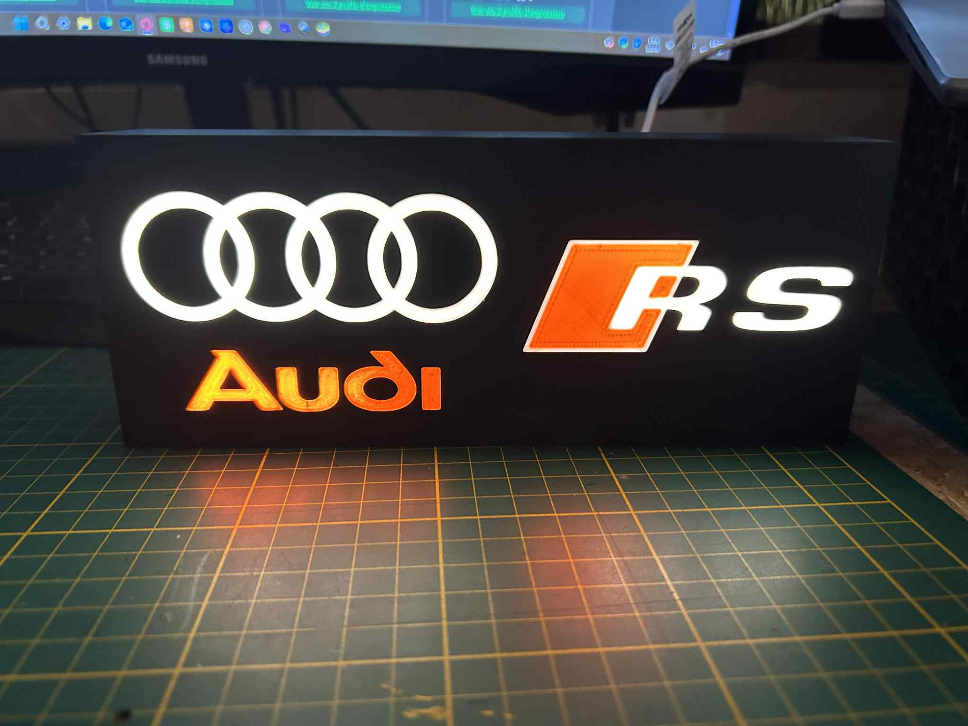 box Audi RS 220x90