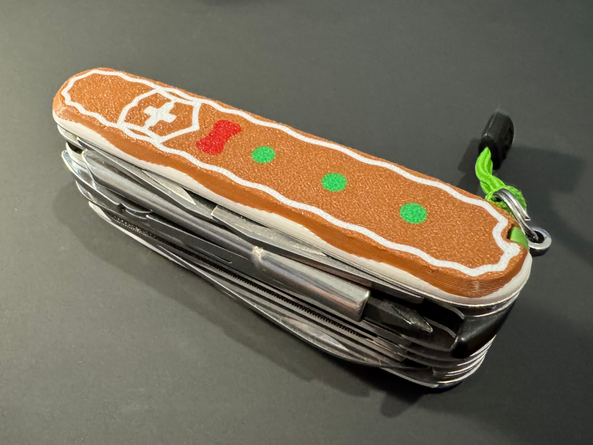 91mm Victorinox Christmas Gingerbread Plus Scales